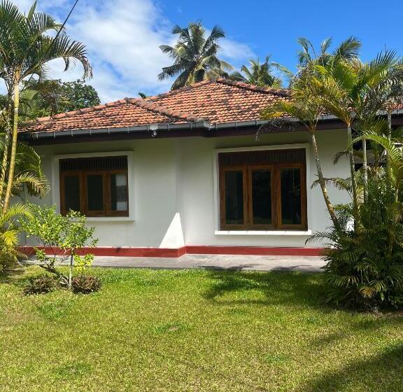 Bed and Breakfast Unrushed Kanda