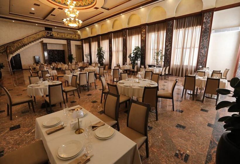 Eighty Eight Deluxe Hotel & Spa