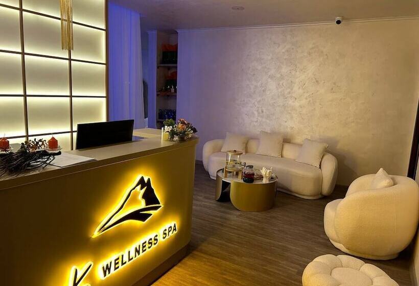 Eighty Eight Deluxe Hotel & Spa