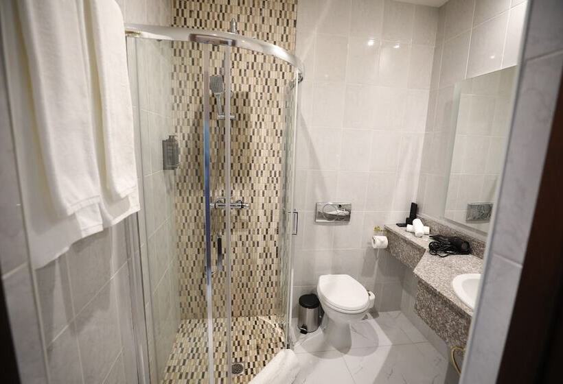 Eighty Eight Deluxe Hotel & Spa