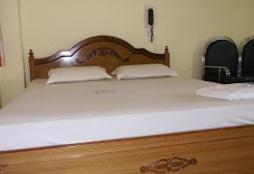 בית מלון כפרי Chancellor,bhubaneswar