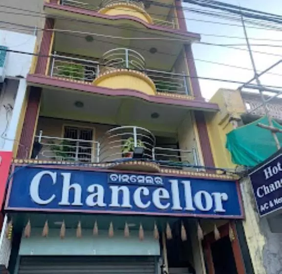 ホテル Chancellor,bhubaneswar