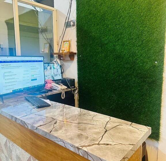 호텔 Yatri Nivas Sagara