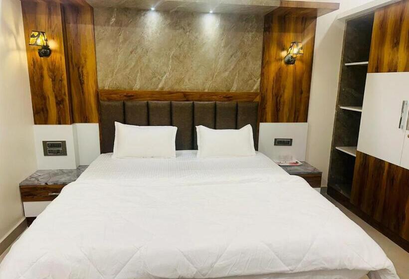 호텔 Yatri Nivas Sagara