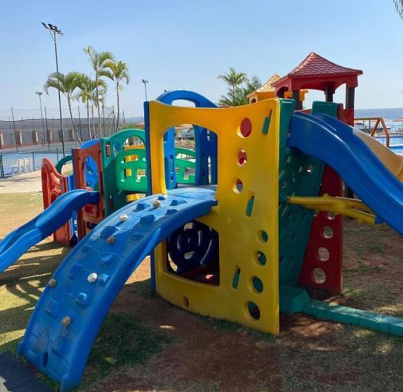 Moderno Flat Lake Side