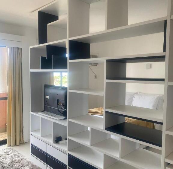 Moderno Flat Lake Side