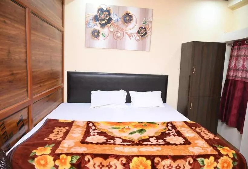 Majatalo Anjaneya Dham Guest House
