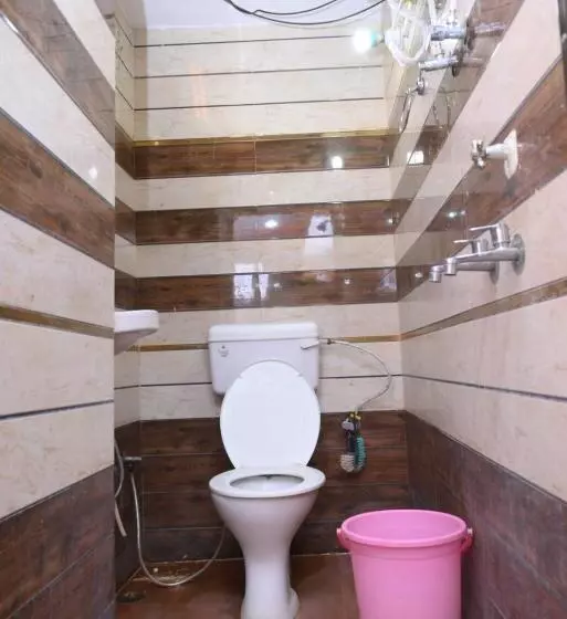 Majatalo Anjaneya Dham Guest House