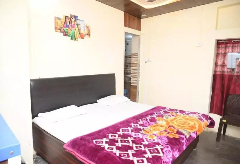 Majatalo Anjaneya Dham Guest House