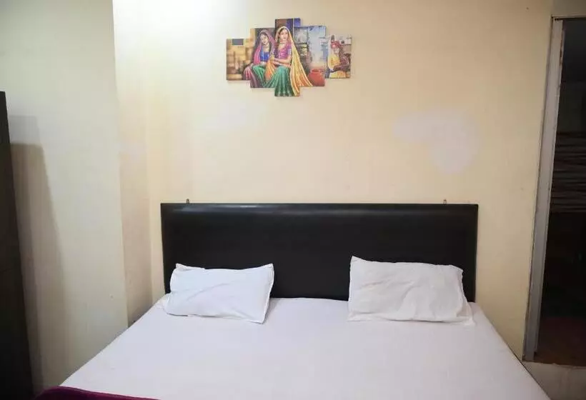 Majatalo Anjaneya Dham Guest House