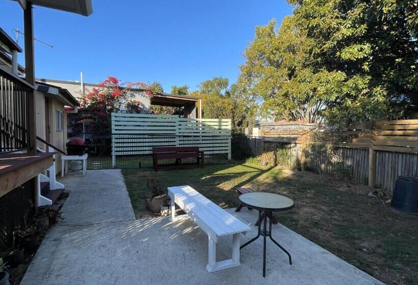 Пансион Zen Escape Guest House  Hidden Little Gem, Funky Corner, Boutique Granny Flat