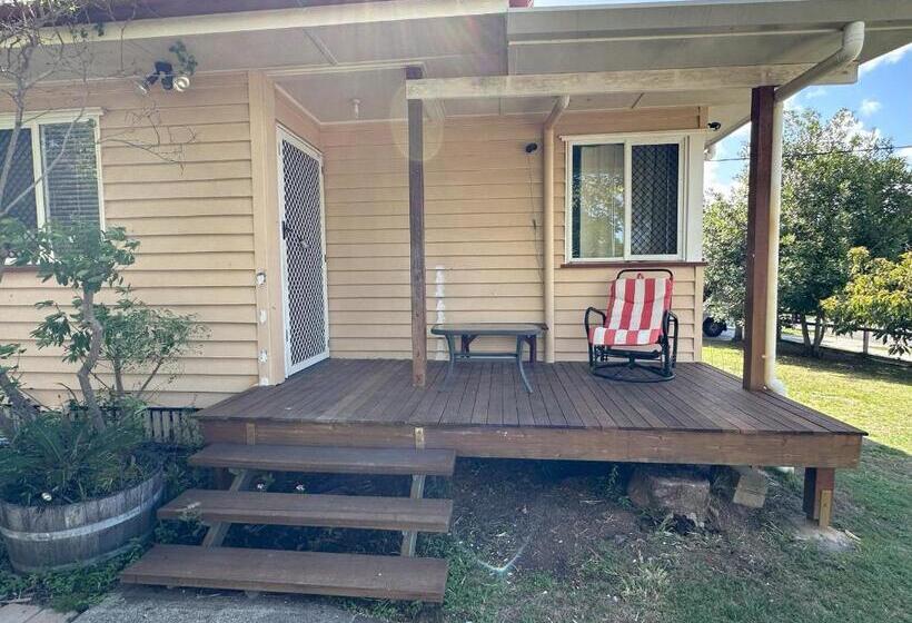 Пансион Zen Escape Guest House  Hidden Little Gem, Funky Corner, Boutique Granny Flat