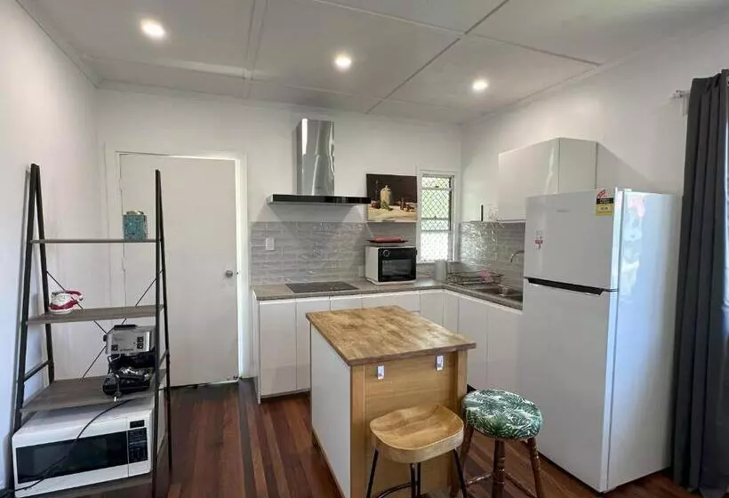 پانسیون Zen Escape Guest House  Hidden Little Gem, Funky Corner, Boutique Granny Flat