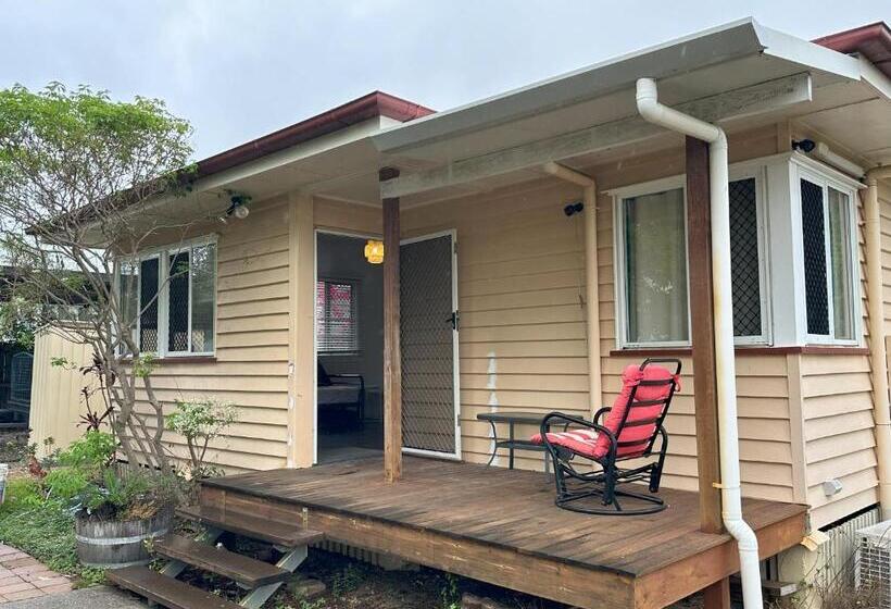 Пансион Zen Escape Guest House  Hidden Little Gem, Funky Corner, Boutique Granny Flat