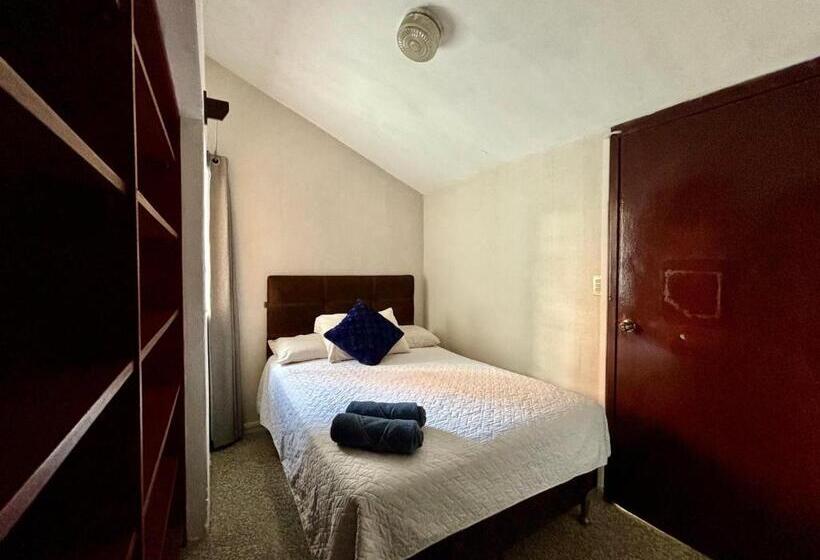 پانسیون Nomad House