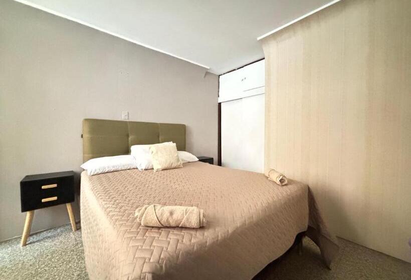 پانسیون Nomad House