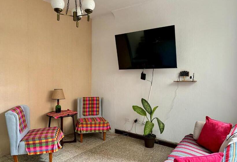 پانسیون Nomad House