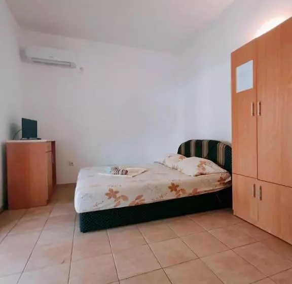 پانسیون Rooms And Apartments Matuško