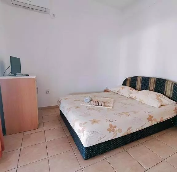 پانسیون Rooms And Apartments Matuško