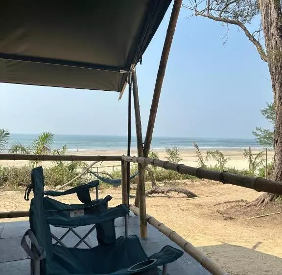 リゾートホテル Seaom Beach Huts And Tents