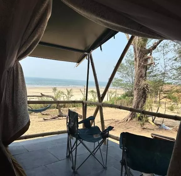 リゾートホテル Seaom Beach Huts And Tents