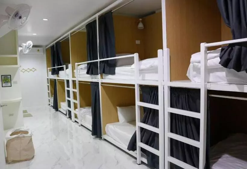 Airhub Hostel Phuket Airport