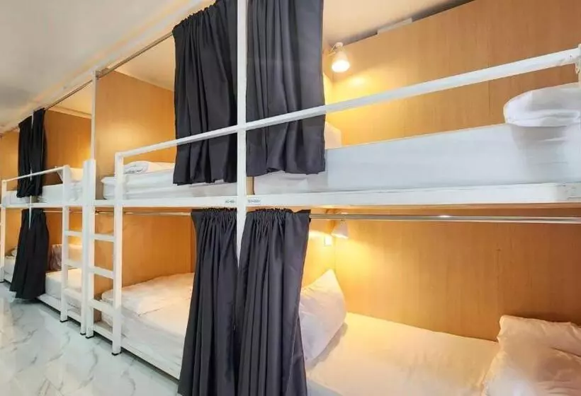 Airhub Hostel Phuket Airport
