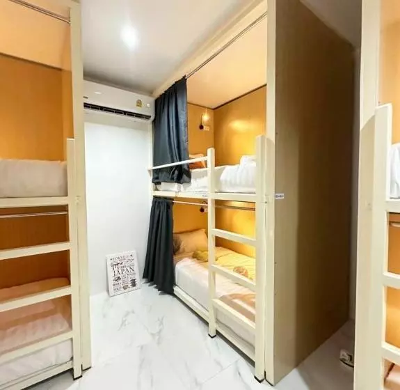 Airhub Hostel Phuket Airport