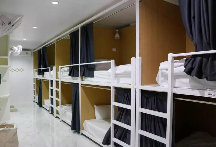 Airhub Hostel Phuket Airport