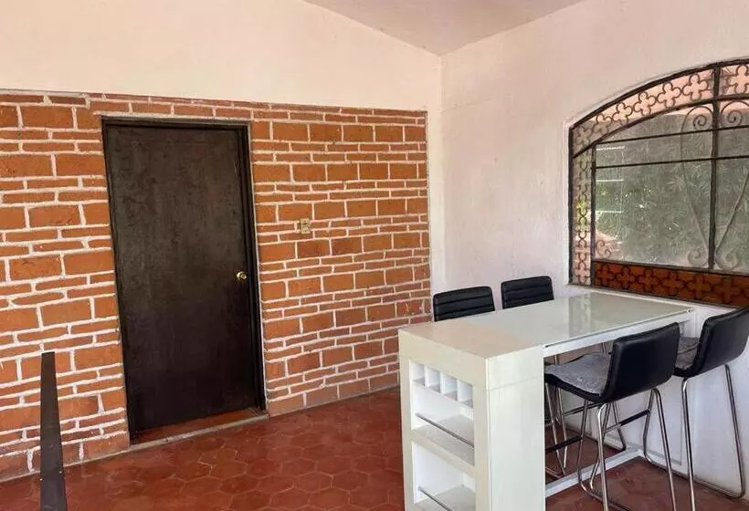 Retkeilymaja Casa Los Aguacates