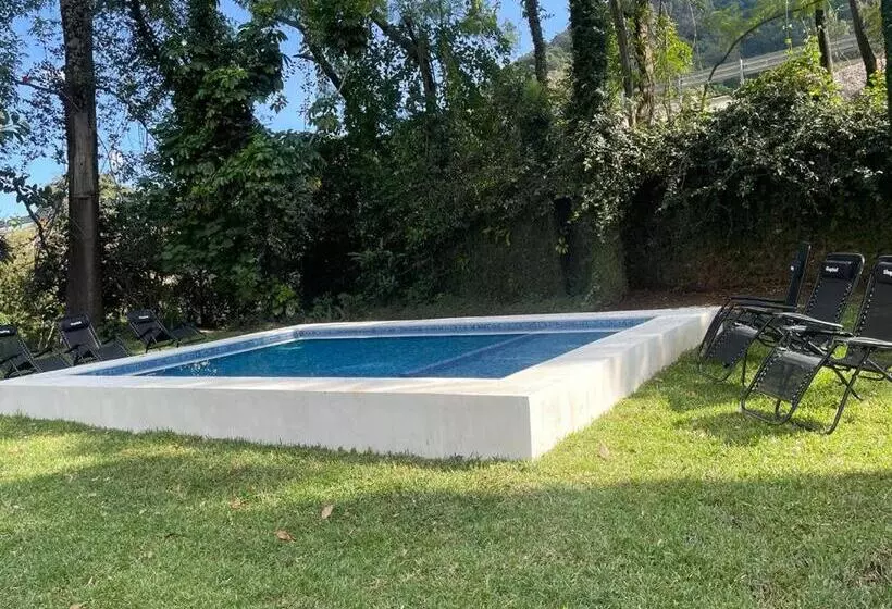 Retkeilymaja Casa Los Aguacates