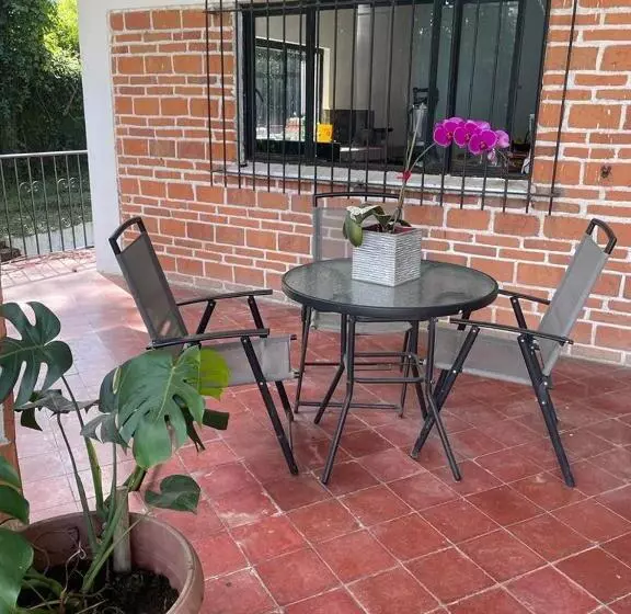 Retkeilymaja Casa Los Aguacates