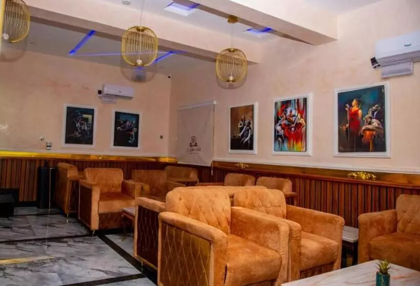 De Bullion Hotels