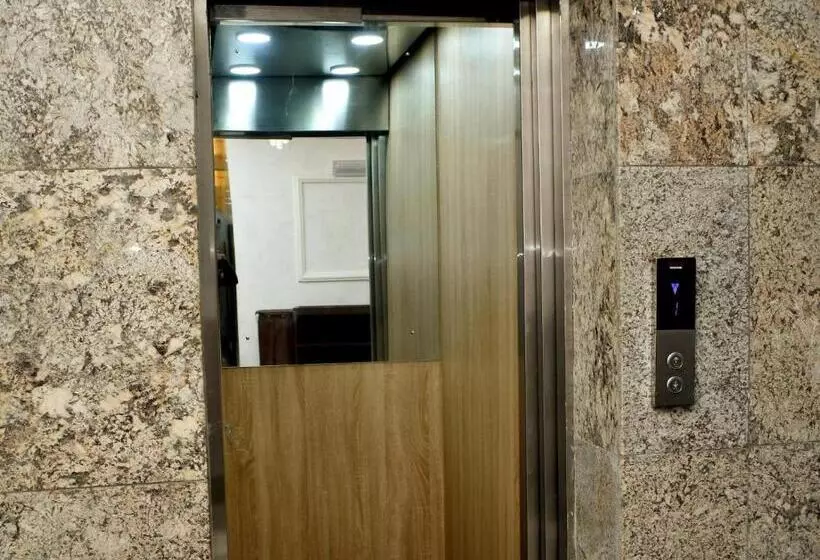 De Bullion Hotels