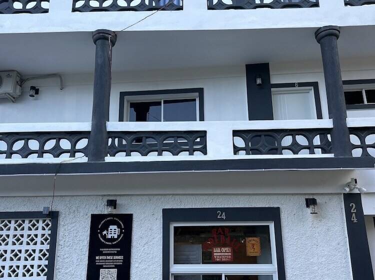 Hillmon S Hotel Bar Lounge