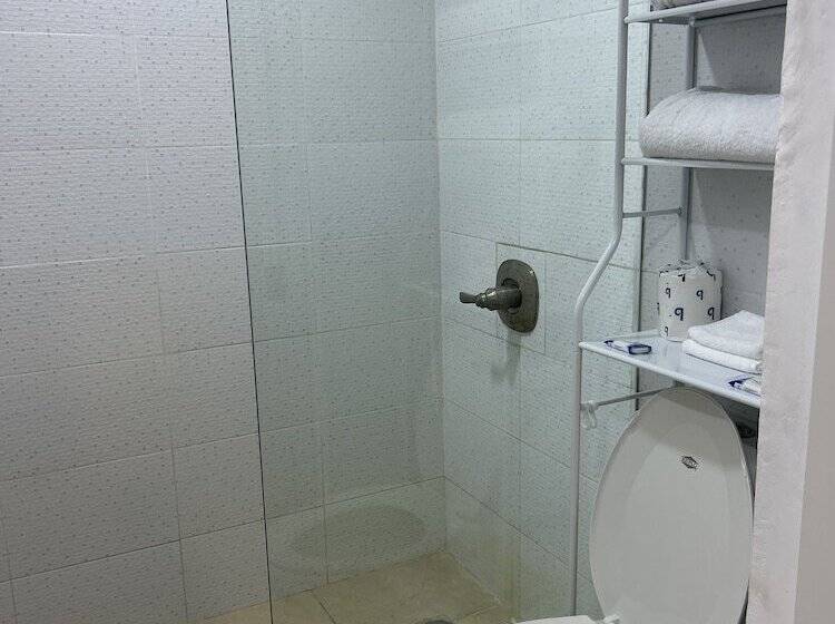 Hillmon S Hotel Bar Lounge