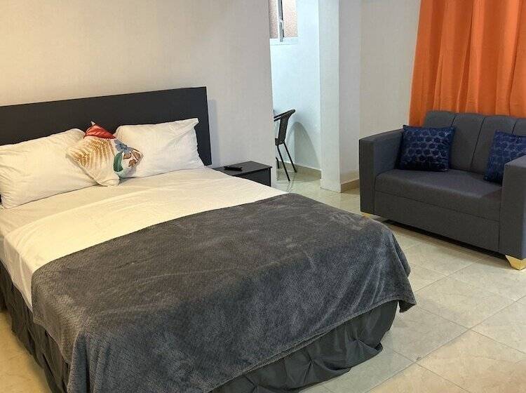 Hillmon S Hotel Bar Lounge