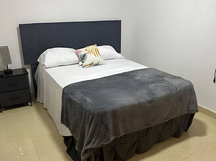 Hillmon S Hotel Bar Lounge