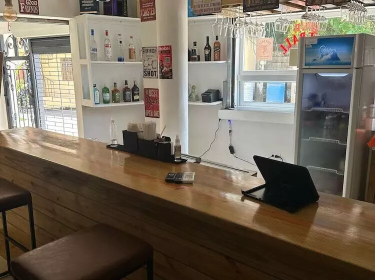 Hillmon S Hotel Bar Lounge