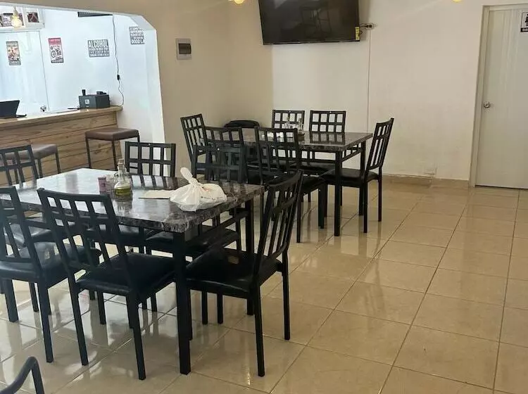 Hillmon S Hotel Bar Lounge