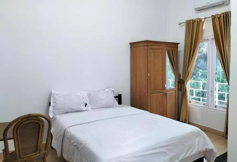 ホテル Wisma Silampari Mitra Reddoorz