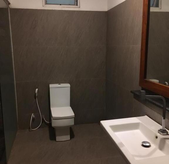 בית מלון כפרי Polonnaruwa Holiday Inn