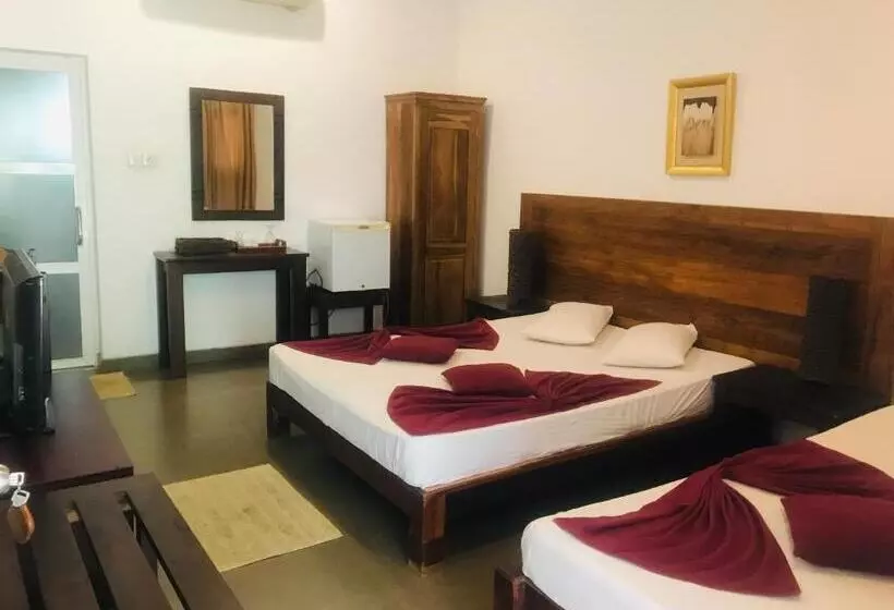 ホテル Polonnaruwa Holiday Inn