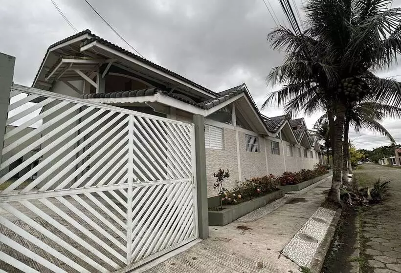 ホテル Surfside Suites