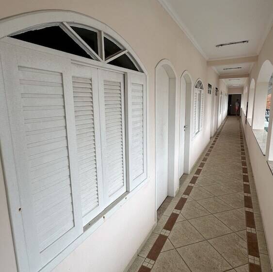 酒店 Surfside Suites