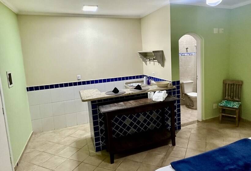 酒店 Surfside Suites