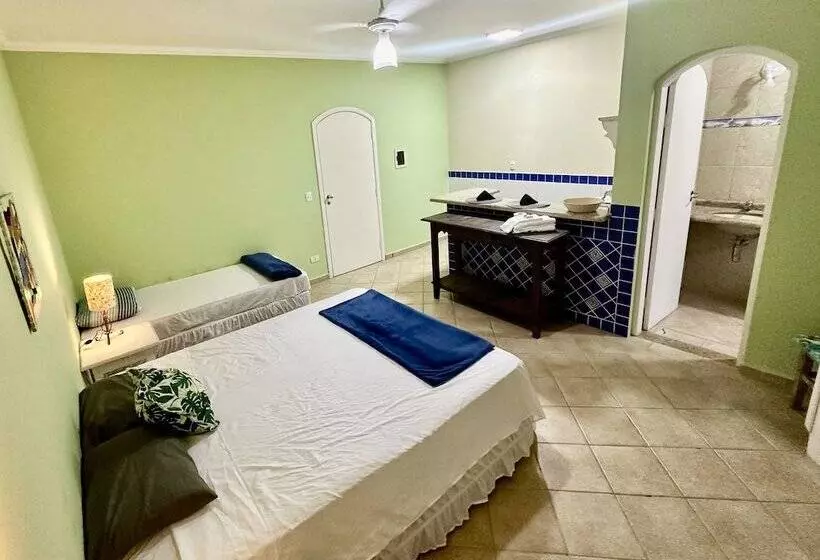 ホテル Surfside Suites