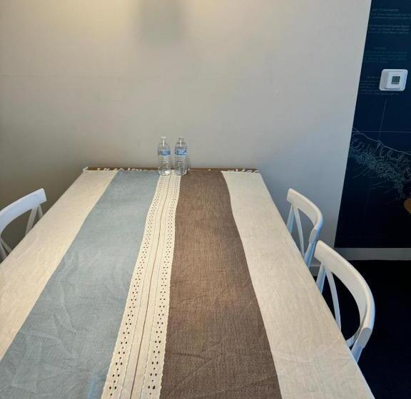 Iconic View   Family 2br Suite   Hotel   Fiber Internet