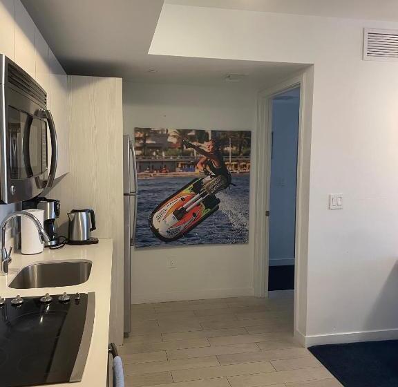 Iconic View   Family 2br Suite   Hotel   Fiber Internet