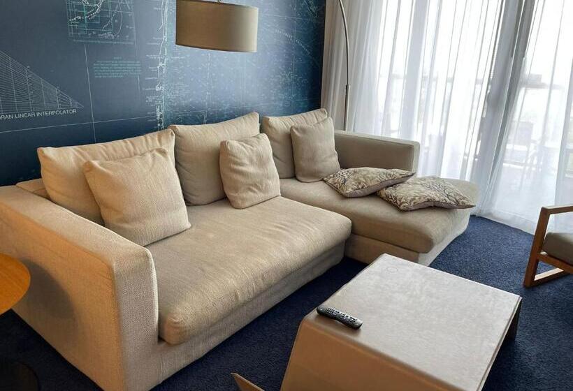 Iconic View   Family 2br Suite   Hotel   Fiber Internet